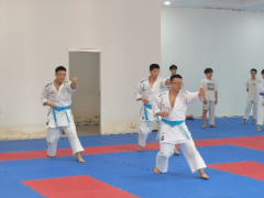 关于西媒文队士气高涨，期望赢得比赛的信息