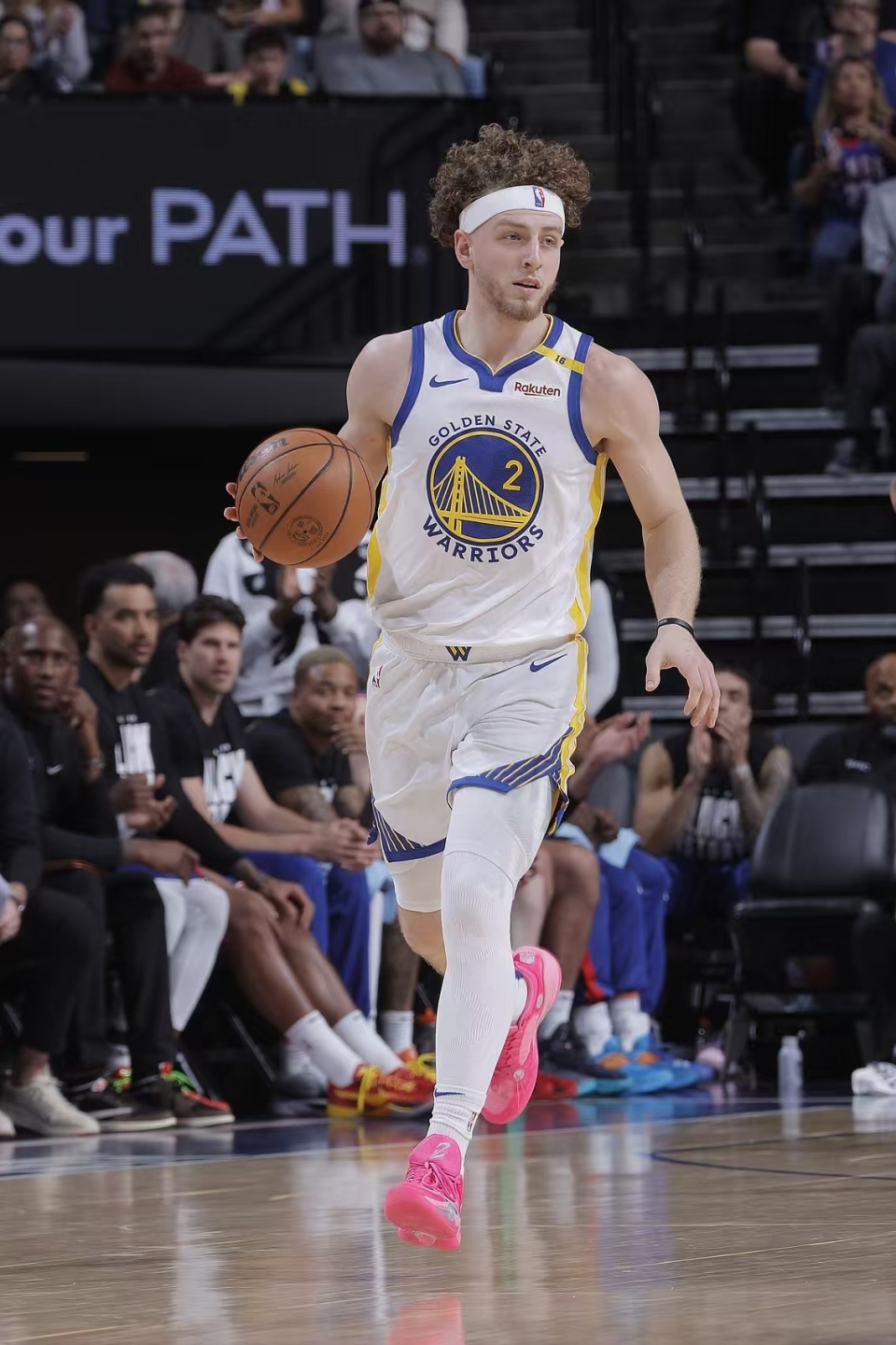 独行侠主帅称库里是NBA最佳得分后卫的简单介绍