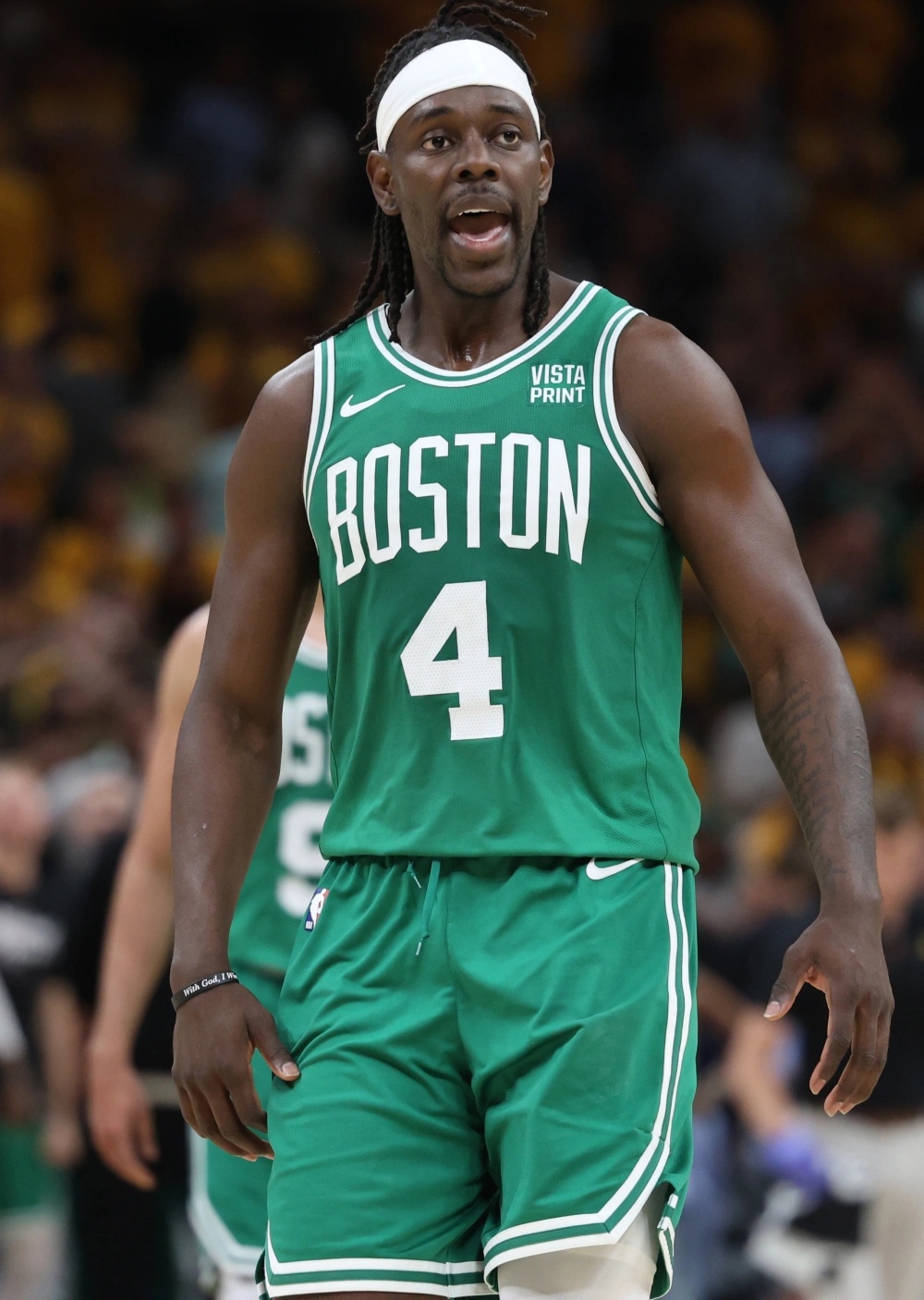 勇士逆转凯尔特人取得关键胜利