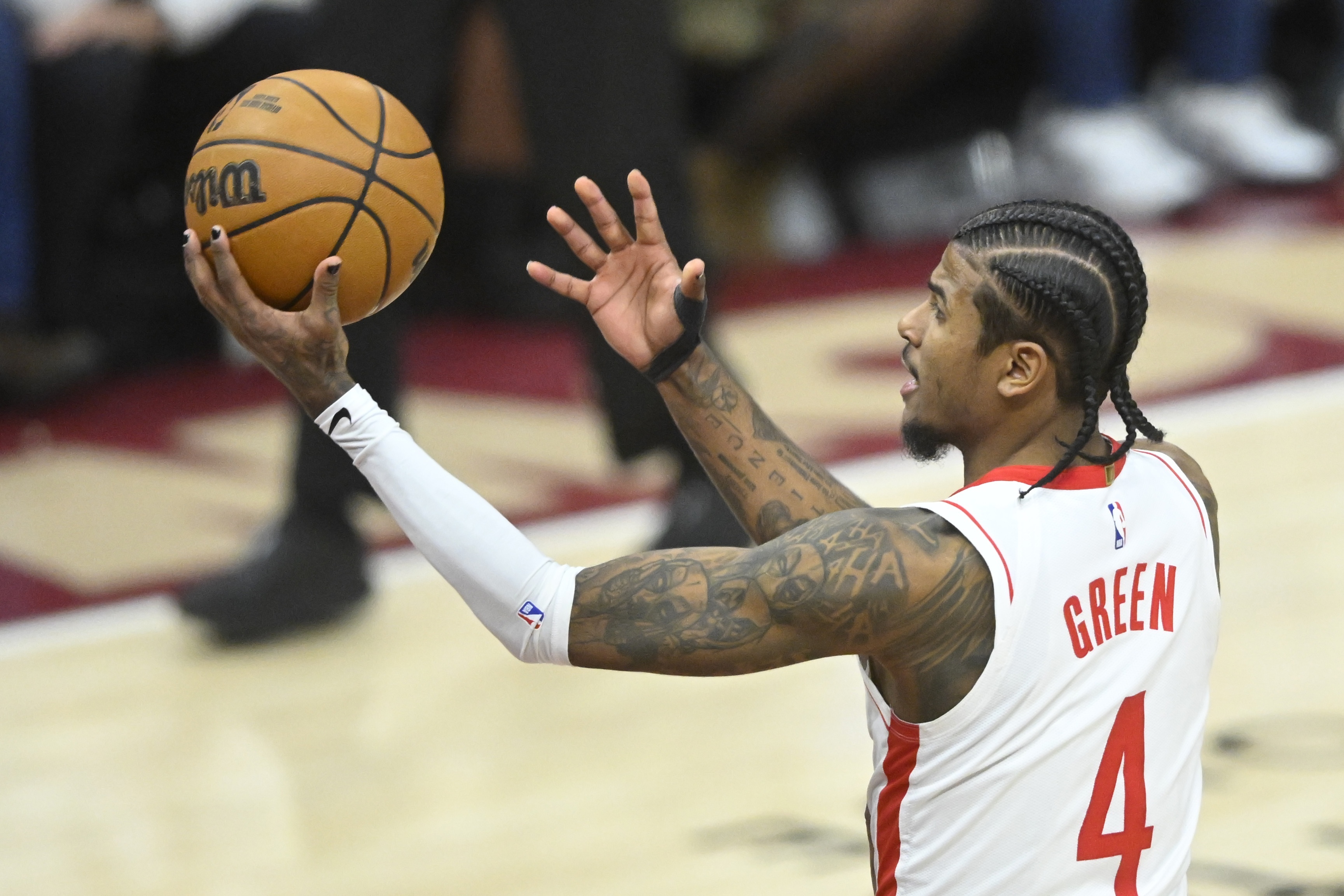 火箭遭遇连败，保罗状态低迷