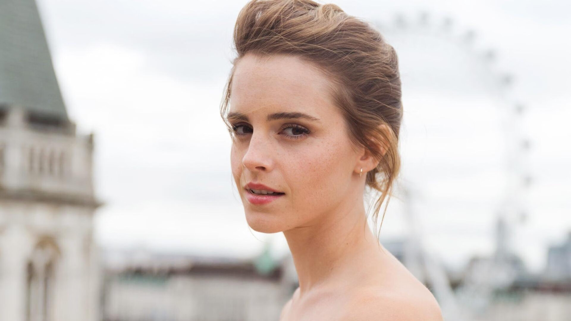 高分战袍下的淬炼，门迪满分背后，是比利时与智利那场没有硝烟的鏖战