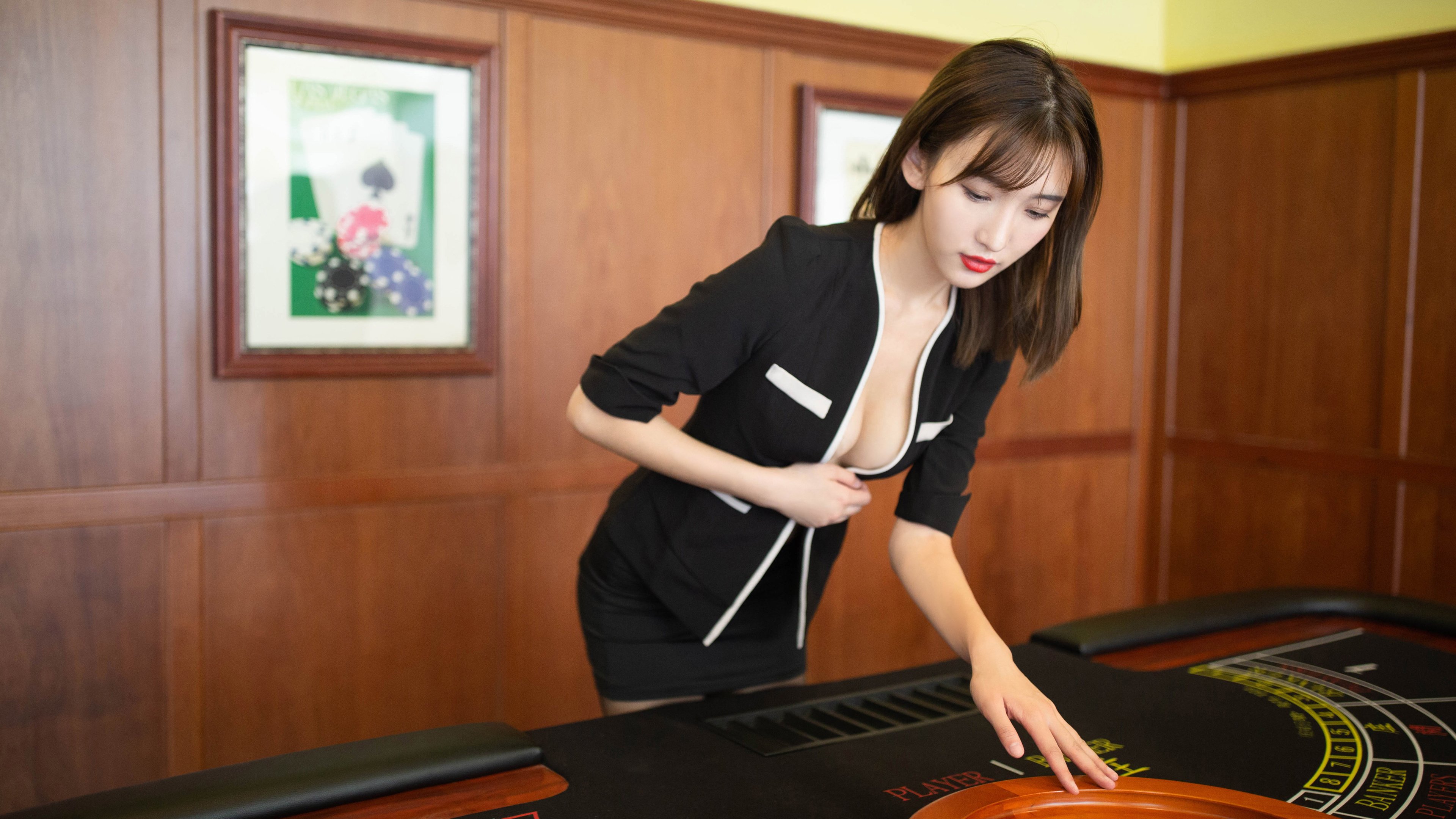 惊天逆转！深圳队冲垮辽宁队，伦纳德末节19分封神